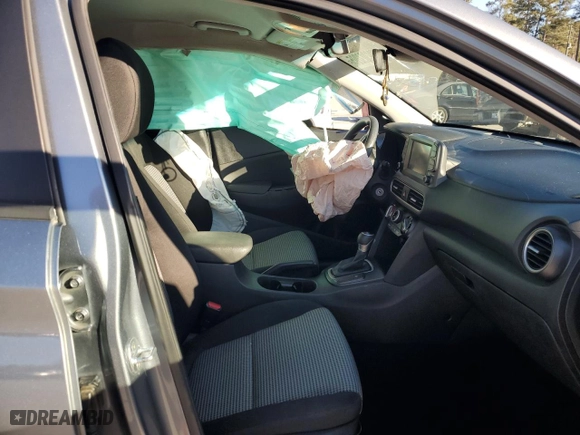 2020 Hyundai Kona SE with VIN KM8K12AA0LU427258, listed as a Copart auction lot 89309205 with 81,359 mi miles and Salvage Title. Bid and sale history available at carsss.com. Image 7.