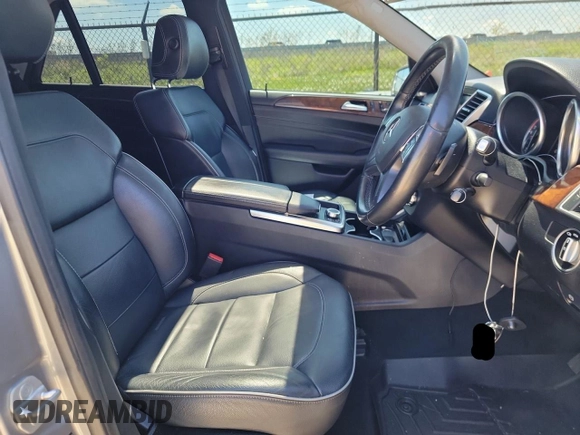 2012 Mercedes-Benz M 350 with VIN 4JGDA2EB7CA057083, listed as a Copart auction lot 56257605 with 184,579 mi miles and Clean Title. Bid and sale history available at DreamBid. Image 5.