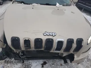 2015 Jeep Cherokee North with VIN 1C4PJMCS1FW582132, listed as a Copart auction lot 82972524 with 196,334 mi miles and Clean Title. Bid and sale history available at carsss.com. Image 13.