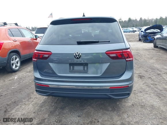 2024 Volkswagen Tiguan S with VIN 3VVRB7AXXRM043374, listed as a IAAI auction lot 41719157 with 21,637 mi miles. Bid and sale history available at carsss.com. Image 17.