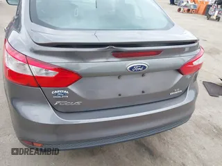 2014 Ford Focus SE with VIN 1FADP3F24EL416510, listed as a IAAI auction lot 41911464 with 186,153 mi miles. Bid and sale history available at carsss.com. Image 6.