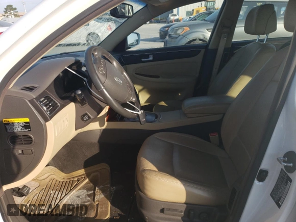 2013 Hyundai Genesis 3.8L z VIN KMHGC4DD5DU246546, wystawiony jako Copart lot #53562825 z przebiegiem 81 725 mil mil oraz Szkoda całkowita • Salvage title. Historia ofert i sprzedaży dostępna na DreamBid. Obrazek 7.