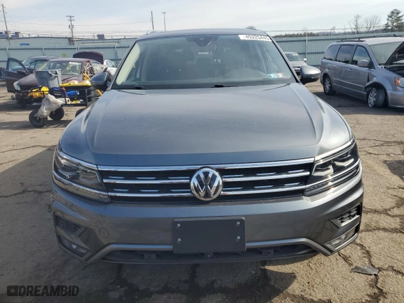 2019 Volkswagen Tiguan SEL Premium with VIN 3VV4B7AX7KM017038, listed as a Copart auction lot 45225445 with 70,500 mi miles and Salvage Title. Bid and sale history available at carsss.com. Image 5.