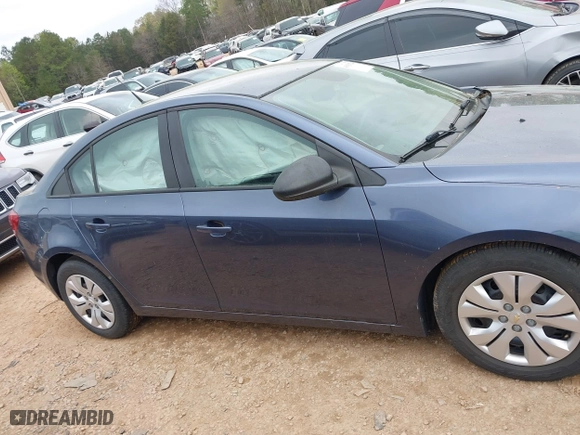 2014 Chevrolet Cruze LS with VIN 1G1PA5SHXE7190912, listed as a IAAI auction lot 41936724 with 100,924 mi miles. Bid and sale history available at carsss.com. Image 13.