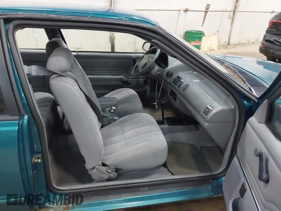 1994 Ford Tempo z VIN 1FAPP31X6RK108511, wystawiony jako IAAI lot #42004445 z przebiegiem 3 310 mil mil oraz . Historia ofert i sprzedaży dostępna na DreamBid. Obrazek 5.
