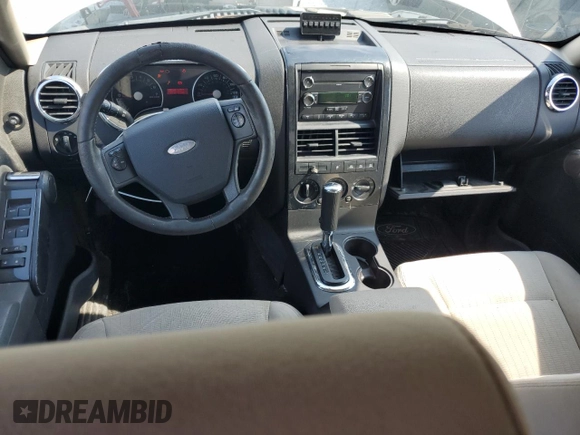 2008 Ford Explorer XLT z VIN 1FMEU73E98UA88637, wystawiony jako Copart lot #56281015 z przebiegiem 48 341 mil mil oraz Szkoda całkowita • Salvage title. Historia ofert i sprzedaży dostępna na DreamBid. Obrazek 8.