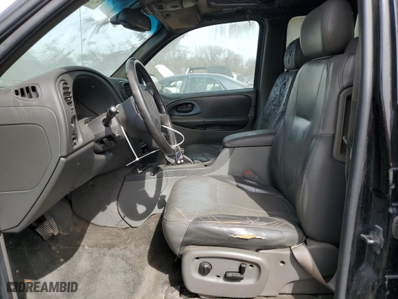 2004 Chevrolet TrailBlazer LS with VIN 1GNDT13S642209417, listed as a Copart auction lot 49528795 with 146,765 mi miles and Clean Title. Bid and sale history available at carsss.com. Image 7.