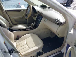 2005 Mercedes-Benz C 240 with VIN WDBRF61J25A701333, listed as a IAAI auction lot 41727842 with 219,135 mi miles and . Bid and sale history available at DreamBid. Image 5.