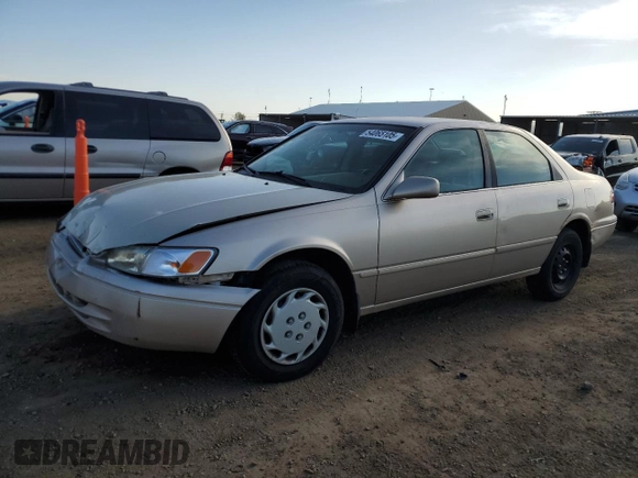 1999 Toyota Camry LE с VIN 4T1BG22K7XU516756, выставлен на аукционе Copart как лот 54065105 с пробегом 176 051 миль миль и Списание • Salvage title. История ставок и продаж доступна на DreamBid. Изображение 1.