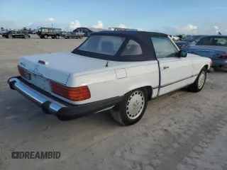 1989 Mercedes-Benz 560 SL with VIN WDBBA48DXKA096297, listed as a Copart auction lot 75597074 with 70,152 mi miles and Salvage Title. Bid and sale history available at DreamBid. Image 3.