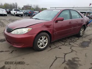 2005 Toyota Camry LE with VIN 4T1BF32K35U102265, listed as a Copart auction lot 53964805 with 174,150 mi miles and Salvage Title. Bid and sale history available at DreamBid. Image 1.