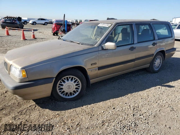 1994 Volvo 850 с VIN YV1LW5521R2028646, выставлен на аукционе Copart как лот 81581234 с пробегом 118 791 миль миль и Чистый • Clean title. История ставок и продаж доступна на DreamBid. Изображение 1.