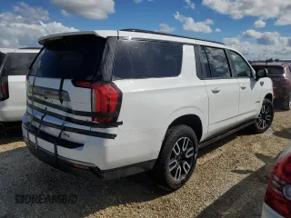 2024 GMC Yukon XL AT4 with VIN 1GKS2HKD8RR264758, listed as a Copart auction lot 77107514 with Not Provided miles and Salvage Title. Bid and sale history available at carsss.com. Image 3.