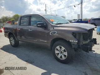 2017 Nissan Titan SV z VIN 1N6AA1EJ8HN522119, wystawiony jako Copart lot #52708905 z przebiegiem 139 582 mil mil oraz Szkoda całkowita • Salvage title. Historia ofert i sprzedaży dostępna na DreamBid. Obrazek 4.