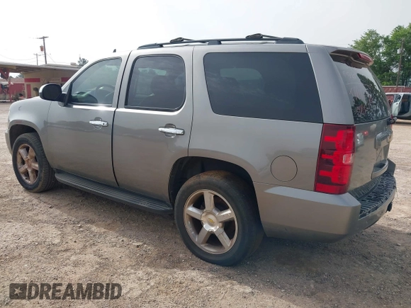2007 Chevrolet Tahoe LT z VIN 1GNFC13007J351246, wystawiony jako IAAI lot #42270462 z przebiegiem 251 349 mil mil oraz . Historia ofert i sprzedaży dostępna na DreamBid. Obrazek 3.