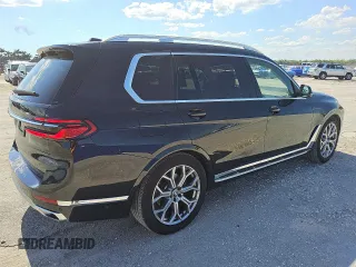 2024 BMW X7 xDrive40i z VIN 5UX23EM07R9V08996, wystawiony jako Copart lot #56997025 z przebiegiem 27 719 mil mil oraz Tytuł czysty. Historia ofert i sprzedaży dostępna na DreamBid. Obrazek 3.