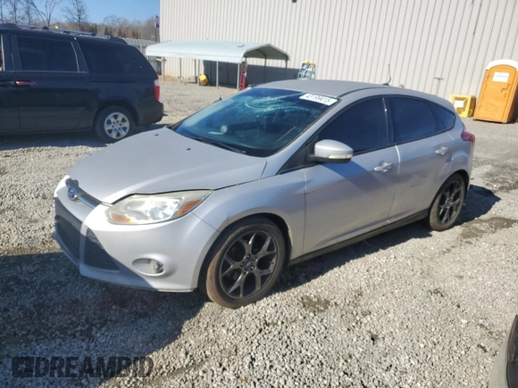 2013 Ford Focus SE with VIN 1FADP3K29DL193840, listed as a Copart auction lot 43199415 with 158,153 mi miles and Salvage Title. Bid and sale history available at carsss.com. Image 1.