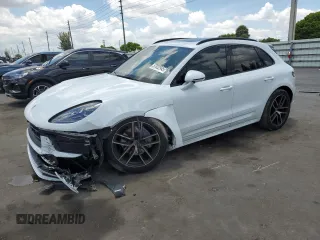 2022 Porsche Macan with VIN WP1AA2A51NLB03679, listed as a Copart auction lot 57832945 with 26,566 mi miles and Salvage title. Bid and sale history available at DreamBid. Image 1.