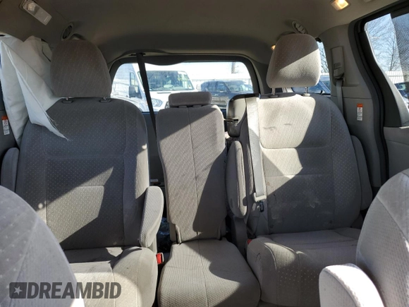 2018 Toyota Sienna LE Auto Access Seat with VIN 5TDKZ3DC8JS916931, listed as a Copart auction lot 50202705 with 62,577 mi miles and Salvage Title. Bid and sale history available at carsss.com. Image 10.