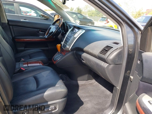 2007 Lexus RX 350 with VIN JTJGK31U970002140, listed as a IAAI auction lot 41939945 with 163,969 mi miles. Bid and sale history available at carsss.com. Image 5.