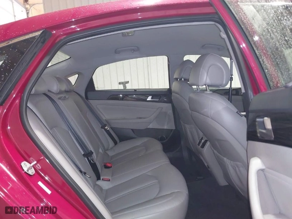 2016 Hyundai Sonata Hybrid Limited with VIN KMHE34L17GA019184, listed as a IAAI auction lot 41402544 with 114,964 mi miles. Bid and sale history available at carsss.com. Image 8.