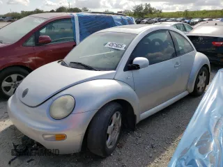 2001 Volkswagen Beetle GLX with VIN 3VWDD21C61M462357, listed as a Copart auction lot 42675025 with 168,764 mi miles and Non Repairable. Bid and sale history available at DreamBid. Image 1.