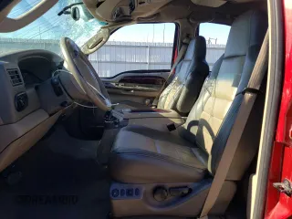 2004 Ford Excursion Eddie Bauer с VIN 1FMSU45P24EA16957, выставлен на аукционе Copart как лот 87872685 с пробегом 92 621 миль миль и На запчасти • Non repairable. История ставок и продаж доступна на DreamBid. Изображение 7.