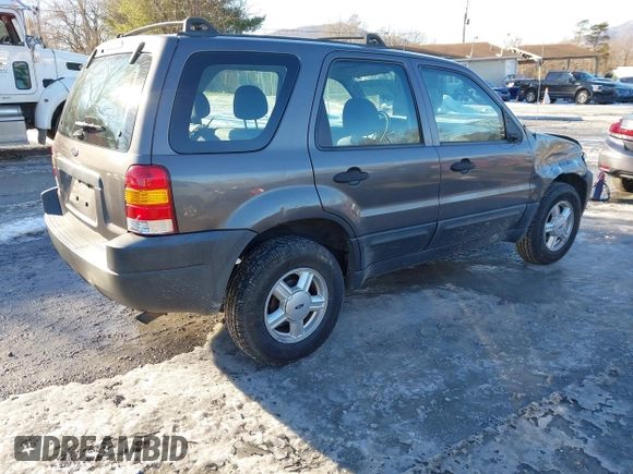 2003 Ford Escape XLS Popular with VIN 1FMYU02103KE02490, listed as a IAAI auction lot 41326202 with 190,280 mi miles and . Bid and sale history available at DreamBid. Image 4.