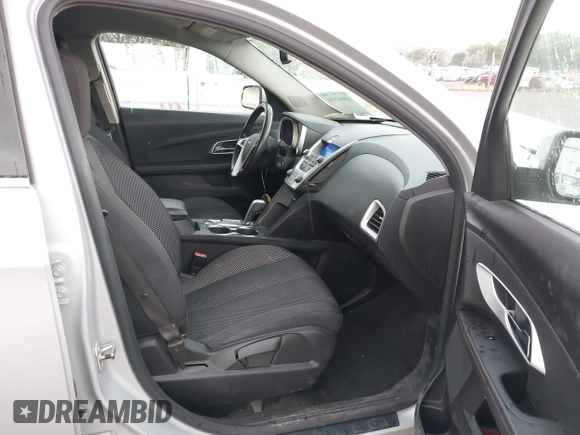 2010 Chevrolet Equinox LT w/1LT with VIN 2CNALDEW4A6411521, listed as a IAAI auction lot 40063590 with 111,241 mi miles. Bid and sale history available at carsss.com. Image 5.
