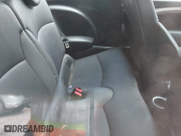 2008 MINI Hardtop S z VIN WMWMF73528TV39498, wystawiony jako IAAI lot #42308127 z przebiegiem 140 500 mil mil oraz . Historia ofert i sprzedaży dostępna na DreamBid. Obrazek 8.