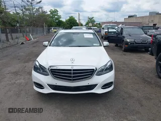 2014 Mercedes-Benz E 350 Luxury z VIN WDDHF8JB0EB017012, wystawiony jako IAAI lot #42368388 z przebiegiem 110 071 mil mil oraz . Historia ofert i sprzedaży dostępna na DreamBid. Obrazek 12.
