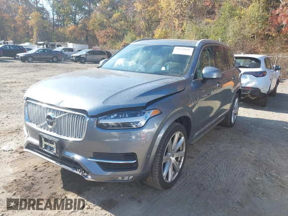 2017 Volvo XC90 Inscription with VIN YV4A22PL3H1179969, listed as a IAAI auction lot 40649647 with 122,400 mi miles. Bid and sale history available at carsss.com. Image 17.