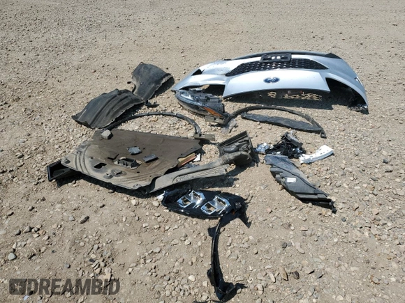 2020 Ford Escape Titanium with VIN 1FMCU9J98LUA78182, listed as a Copart auction lot 60477635 with 76,117 mi miles and Salvage title. Bid and sale history available at DreamBid. Image 13.