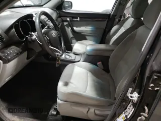 2013 Kia Sorento LX with VIN 5XYKTCA65DG333203, listed as a Copart auction lot 75594824 with 201,955 mi miles and Salvage Title. Bid and sale history available at carsss.com. Image 7.