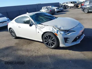 2017 Toyota 86 with VIN JF1ZNAA13H9703109, listed as a IAAI auction lot 41615885 with 134,757 mi miles. Bid and sale history available at carsss.com. Image 1.