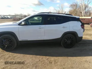 2024 GMC Terrain SLE z VIN 3GKALMEG4RL394079, wystawiony jako IAAI lot #41888389 z przebiegiem 572 mil mil oraz . Historia ofert i sprzedaży dostępna na DreamBid. Obrazek 14.