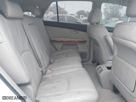 2006 Lexus RX 330 with VIN 2T2HA31U86C100098, listed as a IAAI auction lot 41711650 with 109,851 mi miles. Bid and sale history available at carsss.com. Image 8.