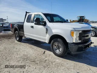 2017 Ford F-250 XLT with VIN 1FT7X2A62HED58949, listed as a Copart auction lot 87356484 with 180,805 mi miles and Salvage title. Bid and sale history available at DreamBid. Image 4.