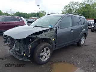 2010 Mitsubishi Outlander z VIN JA4AT2AW9AZ001049, wystawiony jako IAAI lot #42282766 z przebiegiem 108 668 mil mil oraz . Historia ofert i sprzedaży dostępna na DreamBid. Obrazek 6.