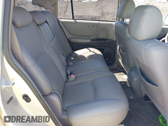 2006 Toyota Highlander Hybrid with VIN JTEDW21A060015086, listed as a IAAI auction lot 42138780 with 228,472 mi miles. Bid and sale history available at carsss.com. Image 8.