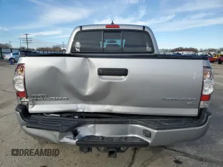 2014 Toyota Tacoma PreRunner with VIN 3TMJU4GN3EM163067, listed as a Copart auction lot 41582155 with 101,971 mi miles and Salvage Title. Bid and sale history available at DreamBid. Image 6.