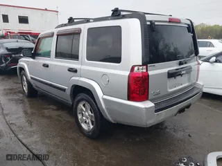 2006 Jeep Commander with VIN 1J8HG48N26C288836, listed as a IAAI auction lot 42019639 with 178,807 mi miles. Bid and sale history available at carsss.com. Image 3.