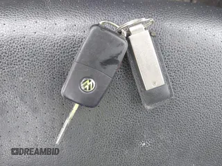 2014 Volkswagen Jetta SE z VIN 3VWD17AJ3EM225383, wystawiony jako IAAI lot #42172006 z przebiegiem 129 198 mil mil oraz . Historia ofert i sprzedaży dostępna na DreamBid. Obrazek 11.