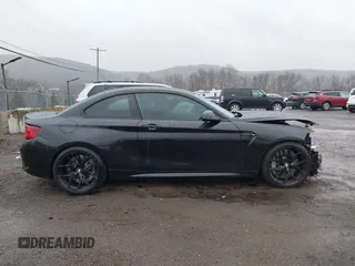 2020 BMW M2 Competition z VIN WBS2U7C05L7E24573, wystawiony jako IAAI lot #41688525 z przebiegiem 18 909 mil mil oraz . Historia ofert i sprzedaży dostępna na DreamBid. Obrazek 14.