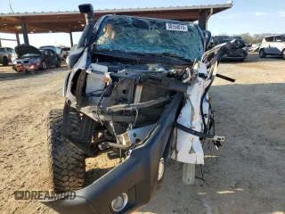 2015 Toyota Tacoma z VIN 5TFUX4EN6FX030970, wystawiony jako Copart lot #50354015 z przebiegiem Nie podano mil oraz Szkoda całkowita • Salvage title. Historia ofert i sprzedaży dostępna na DreamBid. Obrazek 5.