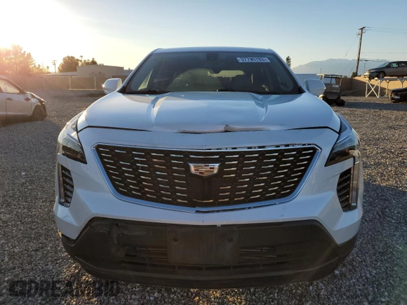 2019 Cadillac XT4 FWD Luxury with VIN 1GYAZAR47KF165866, listed as a Copart auction lot 37790783 with 23,822 mi miles. Bid and sale history available at carsss.com. Image 5.