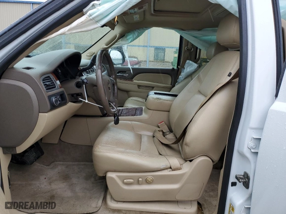 2012 Chevrolet Suburban LTZ with VIN 1GNSCKE08CR301286, listed as a Copart auction lot 45987595 with 213,381 mi miles and Salvage Title. Bid and sale history available at carsss.com. Image 7.