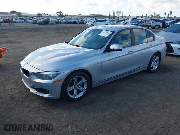 2013 BMW 3 Series 328i with VIN WBA3C1C52DF440786, listed as a IAAI auction lot 40777716 with 171,385 mi miles. Bid and sale history available at carsss.com. Image 17.