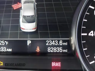 2012 Audi A8 с VIN WAUAVAFD0CN035731, выставлен на аукционе IAAI как лот 41286022 с пробегом 82 835 миль миль и . История ставок и продаж доступна на DreamBid. Изображение 16.