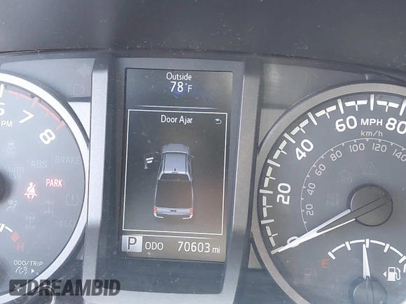 2017 Toyota Tacoma SR5 z VIN 3TMCZ5AN7HM095515, wystawiony jako IAAI lot #42150909 z przebiegiem 70 603 mil mil oraz . Historia ofert i sprzedaży dostępna na DreamBid. Obrazek 7.